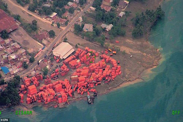 MMC Serahkan Bantuan ke PMI untuk Korban Tsunami & Gempa di Sulawesi