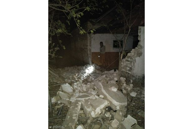 Tiga Warga Sumenep Tewas Akibat Gempa Bumi 6,4 SR di Situbondo