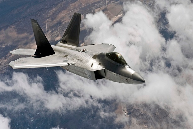 Pentagon: F-22 AS Halangi 587 Pesawat Musuh di Langit Suriah