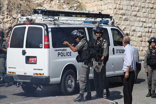 Seorang Polisi Israel Tembak Warga Palestina untuk Hiburan
