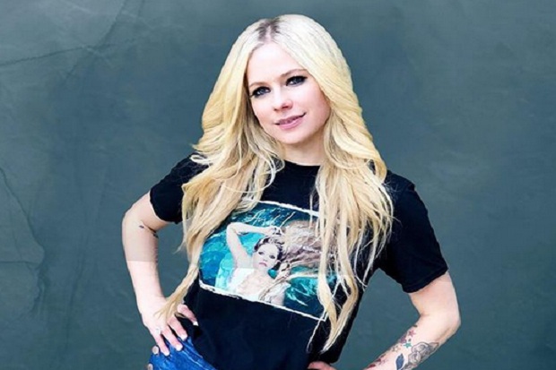 Avril Lavigne Tak Menyesal Pernah Menikah