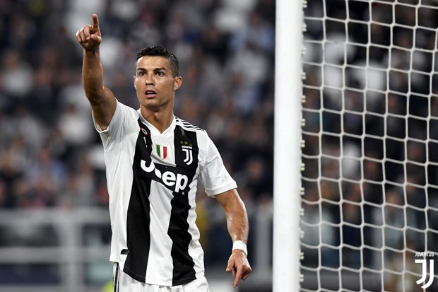 Ronaldo Cetak Gol Bersejarah ke Gawang Genoa