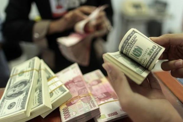 Dolar AS Stabil, Rupiah Pulang Stagnan di Rp15.187