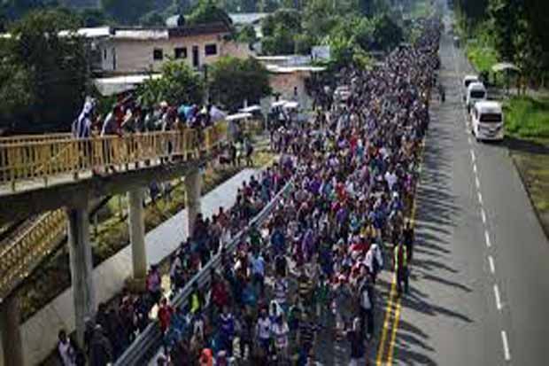Ribuan Migran Penuhi Perbatasan Meksiko