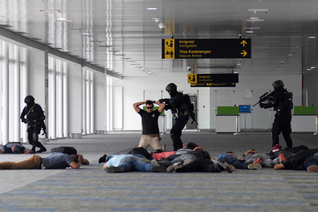 Detik-detik Penyergapan Terorisme di Bandara Jenderal Ahmad Yani
