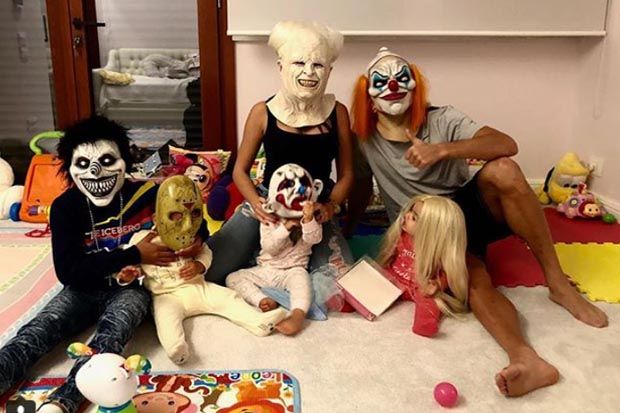 Begini Topeng Menyeramkan Keluarga Ronaldo di Perayaan Halloween