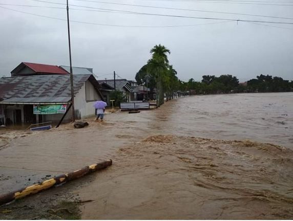 600 Rumah Terendam Banjir di Kota Padang