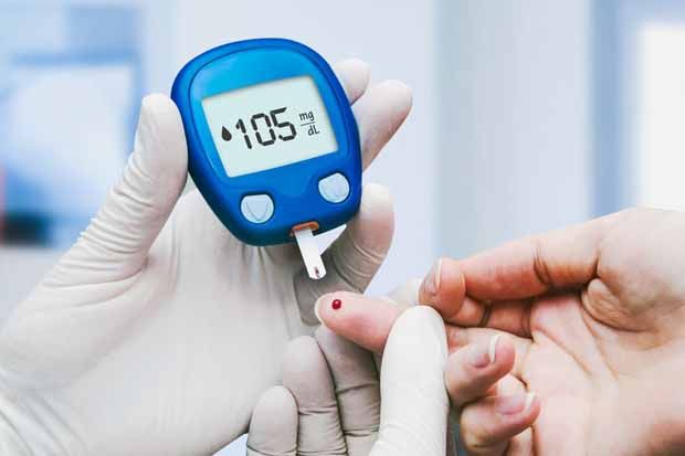 Rutin Pantau Gula Darah untukHindari Hipoglikemia