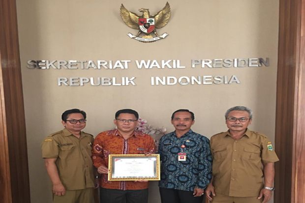 Banten Raih Penghargaan Badan Publik Cukup Informatif