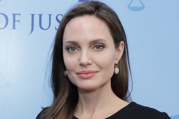 Angelina Jolie Sekolahkan Anaknya di Universitas Top Korea?