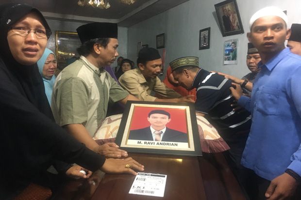 Jenazah Muhammad R Andrian Korban Lion Air Disambut Tangis Keluarga