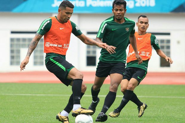 Cuaca Bersahabat, Timnas...