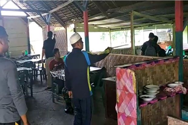 Tak Hiraukan Adzan, Wakil Bupati Aceh Besar Ngamuk di Sejumlah Warung