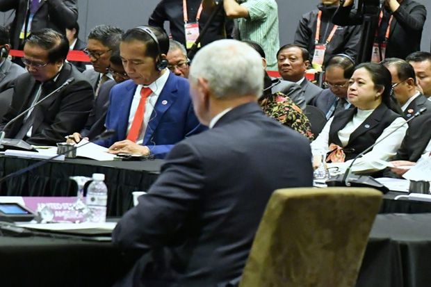 Jokowi Serukan Kurangi Ketergantungan Terhadap Satu Mata Uang