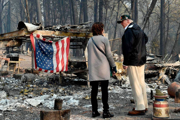 Kunjungi Daerah yang Hancur Akibat Kebakaran, Trump: Benar-benar Buruk