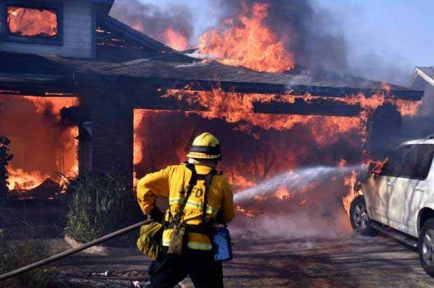 Bencana Kebakaran, 9.700 Rumah Hangus, 1.011 Orang Hilang
