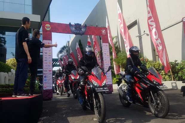 Aksi Riding Presdir AHM Memukau Peserta Honda Bikers Day 2018