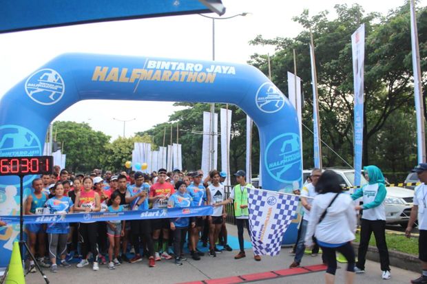 Peserta Bintaro Jaya Half Marathon Membeludak