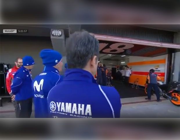 Kru Yamaha dan Ducati Ngintip Garasi Honda di Tes Valencia