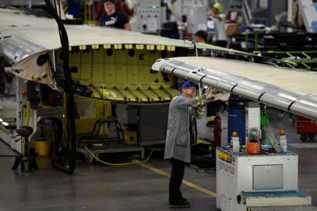 Ratusan Pekerja Produsen Pesawat Bombardier di Irlandia Utara Kena PHK