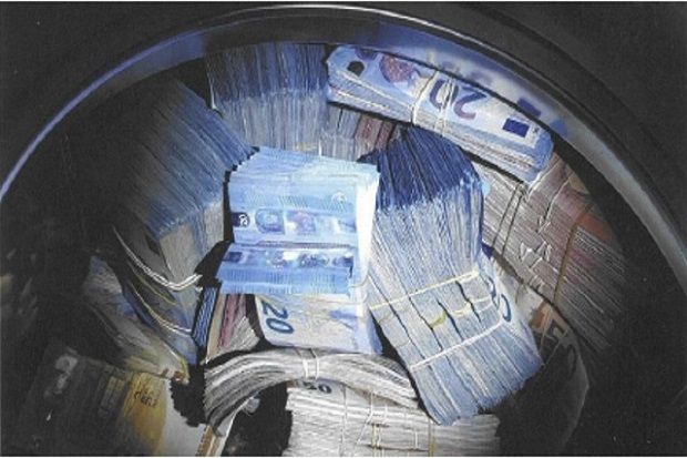 Uang Senilai Rp5,7 M di Mesin Cuci, Pria Ini Tersangka Pencucian Uang