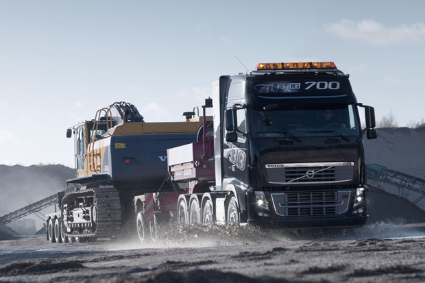 Volvo Trucks Perkenalkan Kendaraan Khusus untuk Medan Pertambangan