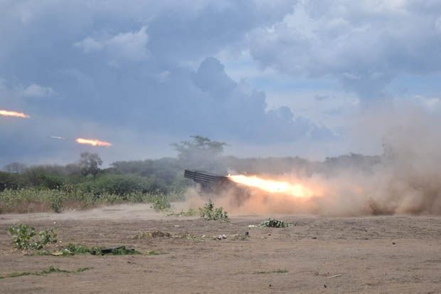 3 Matra TNI Latihan Bantuan Tembakan Terpadu di Situbondo