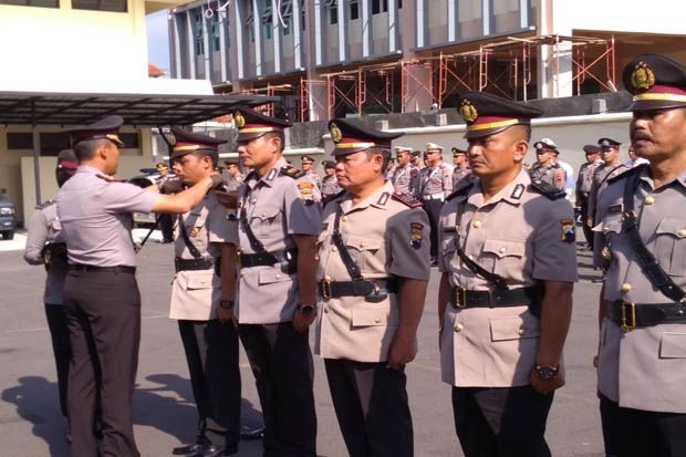 Polres Semarang Mutasi Sejumlah Perwira