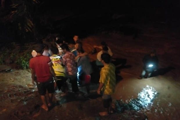 Tapsel Diterjang Banjir Bandang, Dua Orang Hilang dan Tiga Luka