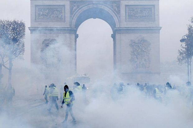 Demo Rompi Kuning Meluas, Prancis Pertimbangkan Keadaan Darurat