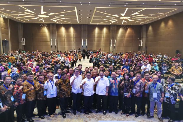 Tantangan Indonesia Saat Ini Membangun Ruang Publik Bebas dari Hoax