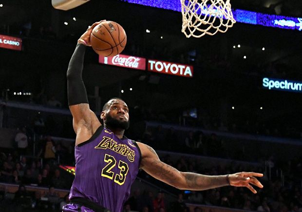 Los Angeles Lakers Cetak Comeback atas Phoenix Suns