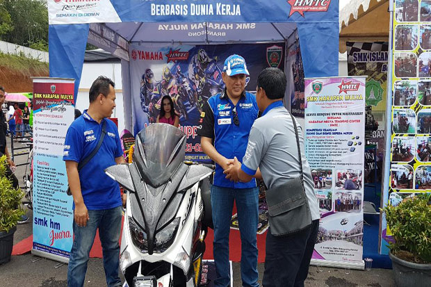 Yamaha Indonesia Bagi-Bagi Motor ke SMK Jateng dan DIY