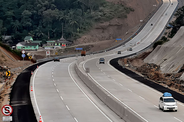 Cek Jalan Tol Trans Jawa, Kemenhub Soroti Aspek Keselamatan