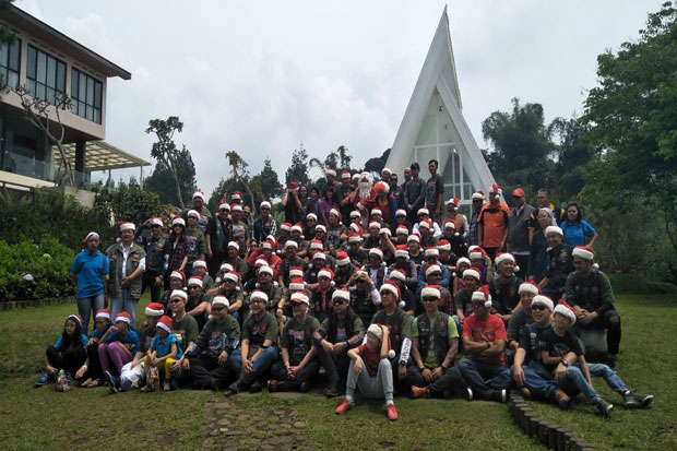 Santa On The Bike, HDCI Bandung Berbagi Menjelang Natal
