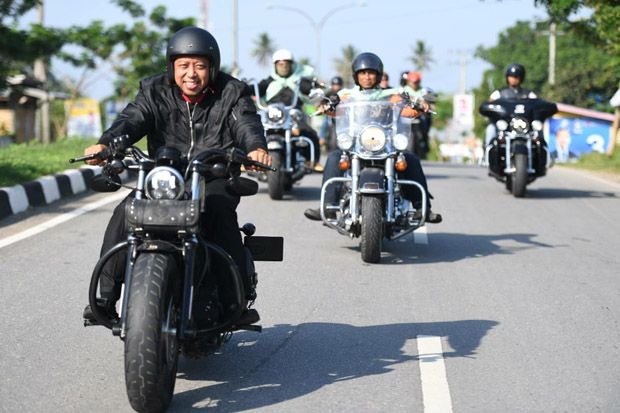 Kunjungi Kendari, Rommy Enjoy Tunggangi Harley Davidson