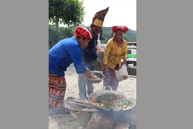 Warga Simalungun Lomba Masak Kuliner khas Danau Toba