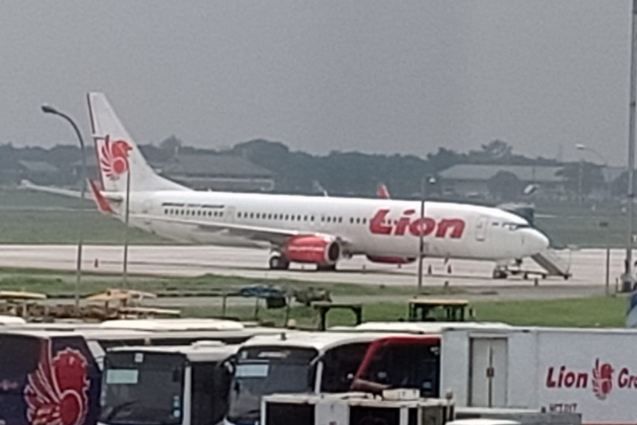 Roda Lion Air Ambles di Aspal Bandara Juanda, 195 Penumpang Dievakuasi