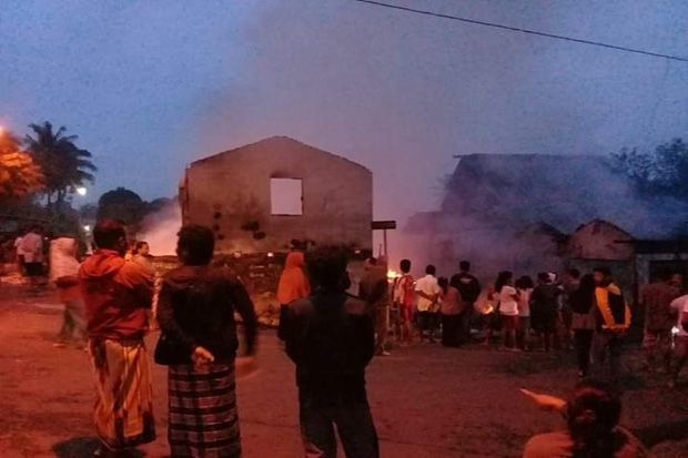 Diduga Listrik Korslet, Pasar Kali Maling Semarang Ludes Terbakar