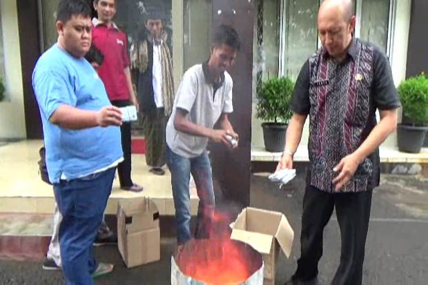 Jelang Pemilu 2019, Ribuan e-KTP Dimusnahkan