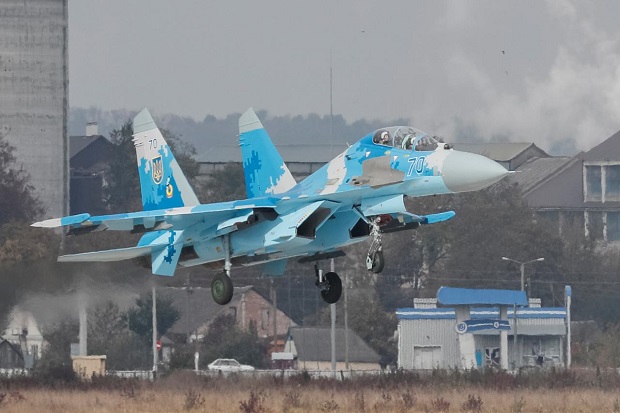 Jet Tempur Su-27 Ukraina Jatuh saat Mendarat, Pilot Tewas