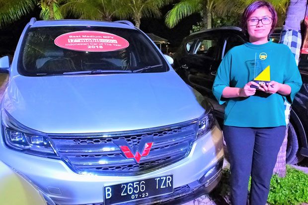 Wuling Bawa Pulang Dua Penghargaan Indonesian Car of The Year 2018