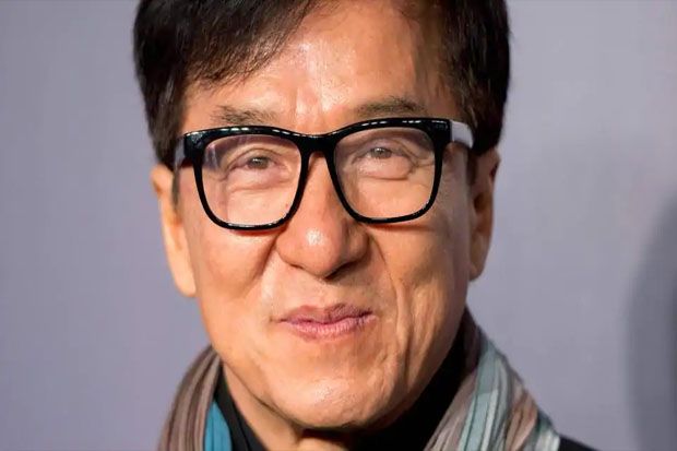 Jackie Chan Pakai Banyak Taktik untuk Dapatkan Selingkuhan