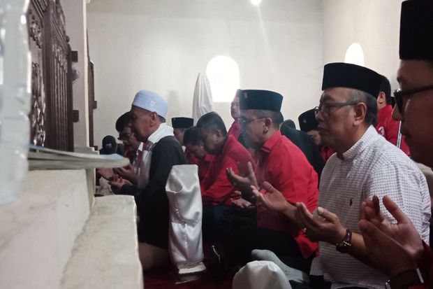 Ziarah ke Makam Sultan Hasanuddin, PDIP Ajak Doakan Pejuang Bangsa