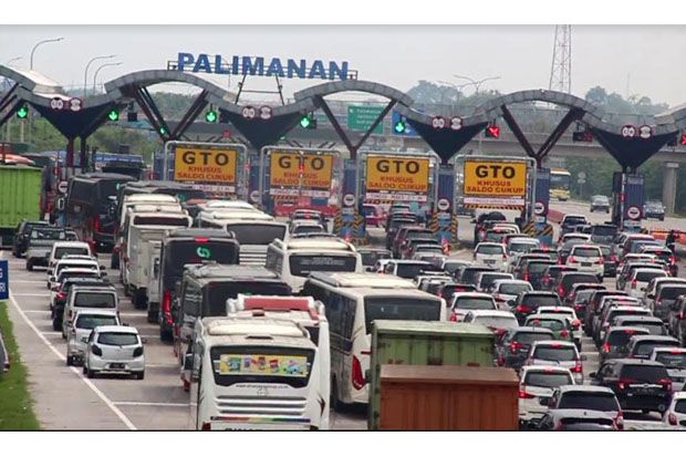 Gerbang Tol Cipali Padat hingga 1 Kilometer, Petugas Buka 9 Loket