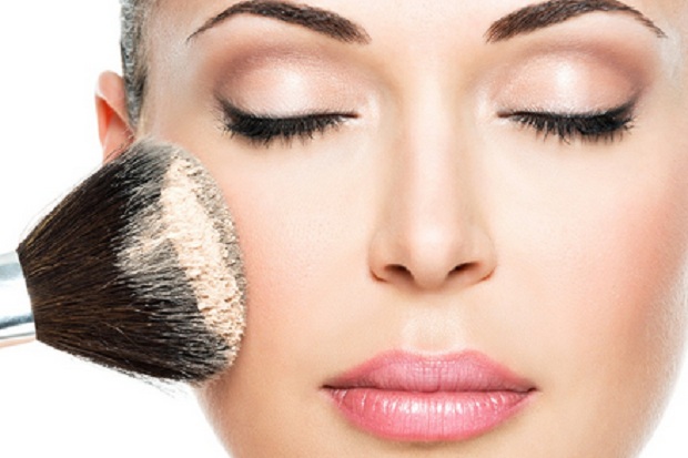 5 Cara Makeup Sempurna Dalam 15 Menit