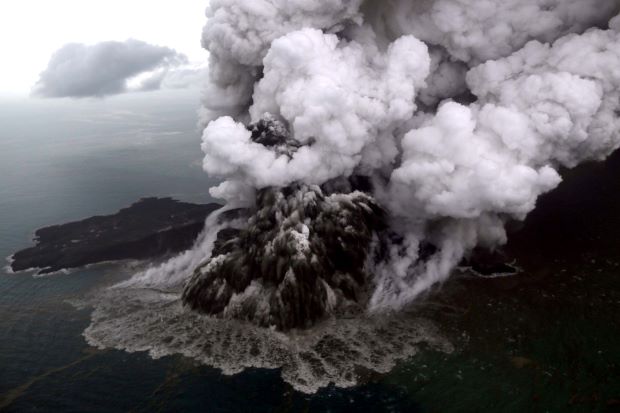 Satelit ESA Konfirmasi Anak Krakatau Pemicu Tsunami Selat Sunda