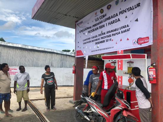 Warga Ayamaru Utara Papua Barat Nikmati BBM 1 Harga