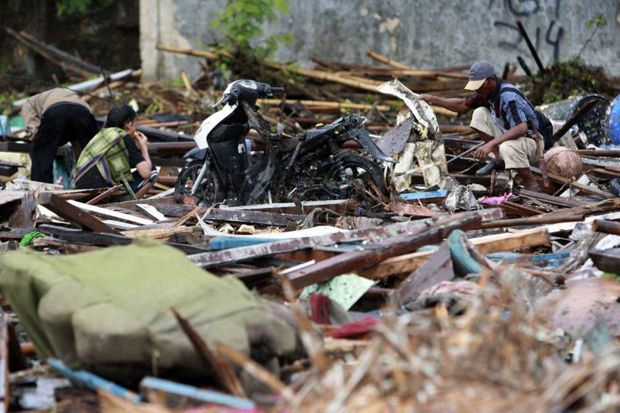 Ini Upaya Kemensos Bantu Pulihkan Korban Tsunami Selat Sunda