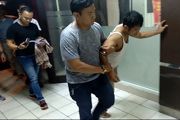 Polisi Tembak Pencuri Isi Bagasi Motor di Parkiran Stadion Jakabaring